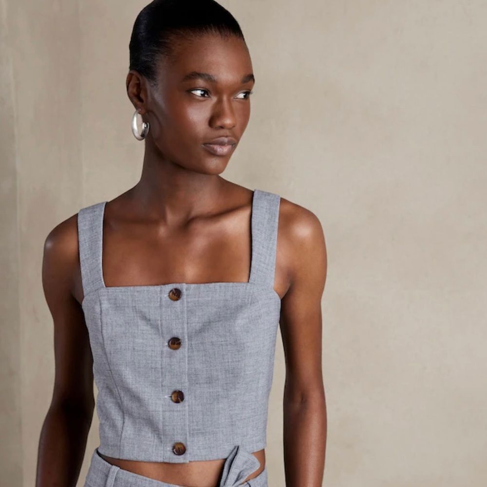 Banana‎ Republic Button Cropped Tank Size 10 NWT